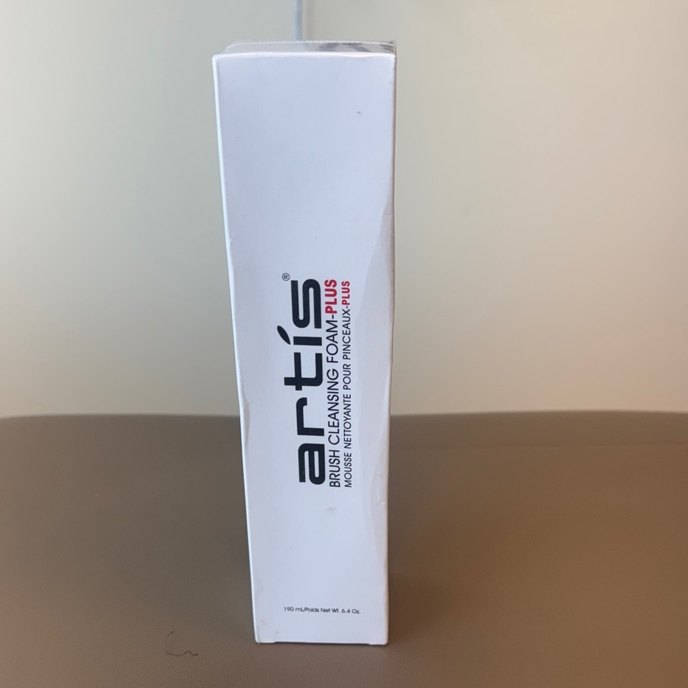 Artis Brush Cleansing Foam Plus in Sleek White